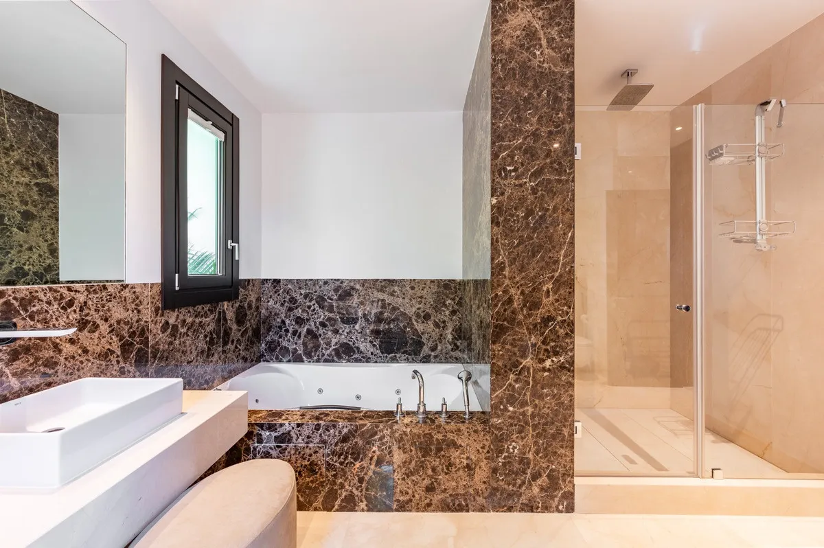 99597d00-3466-487a-9017-c23a71305df8