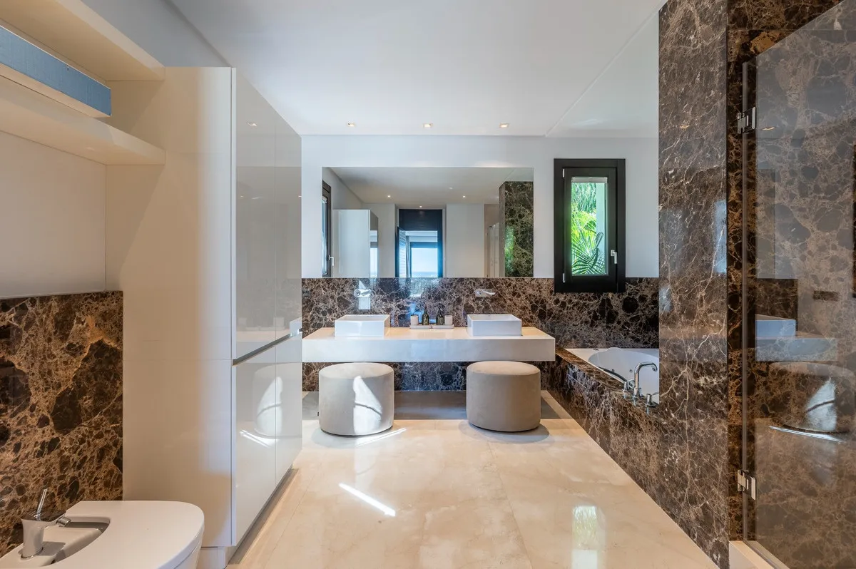 df336a84-17d2-4262-bfb8-03b8774dbd36