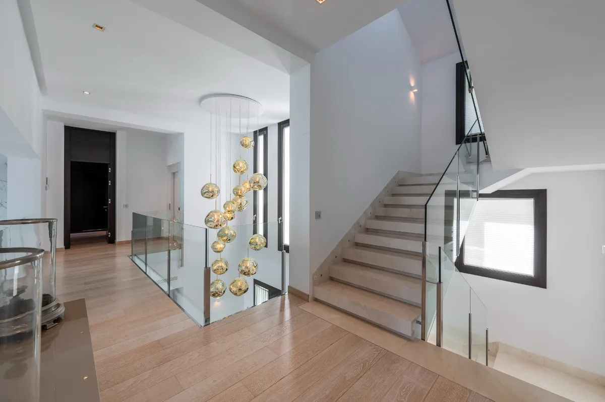 e08bd139-5f7c-4c7c-9e07-b37fce64d117