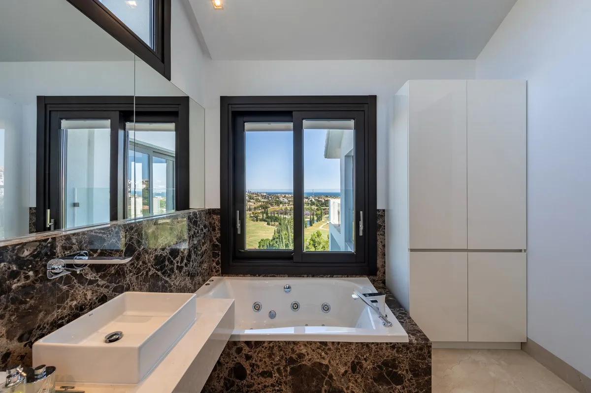 e46714fd-ff90-45b3-9321-c93ce5d15069