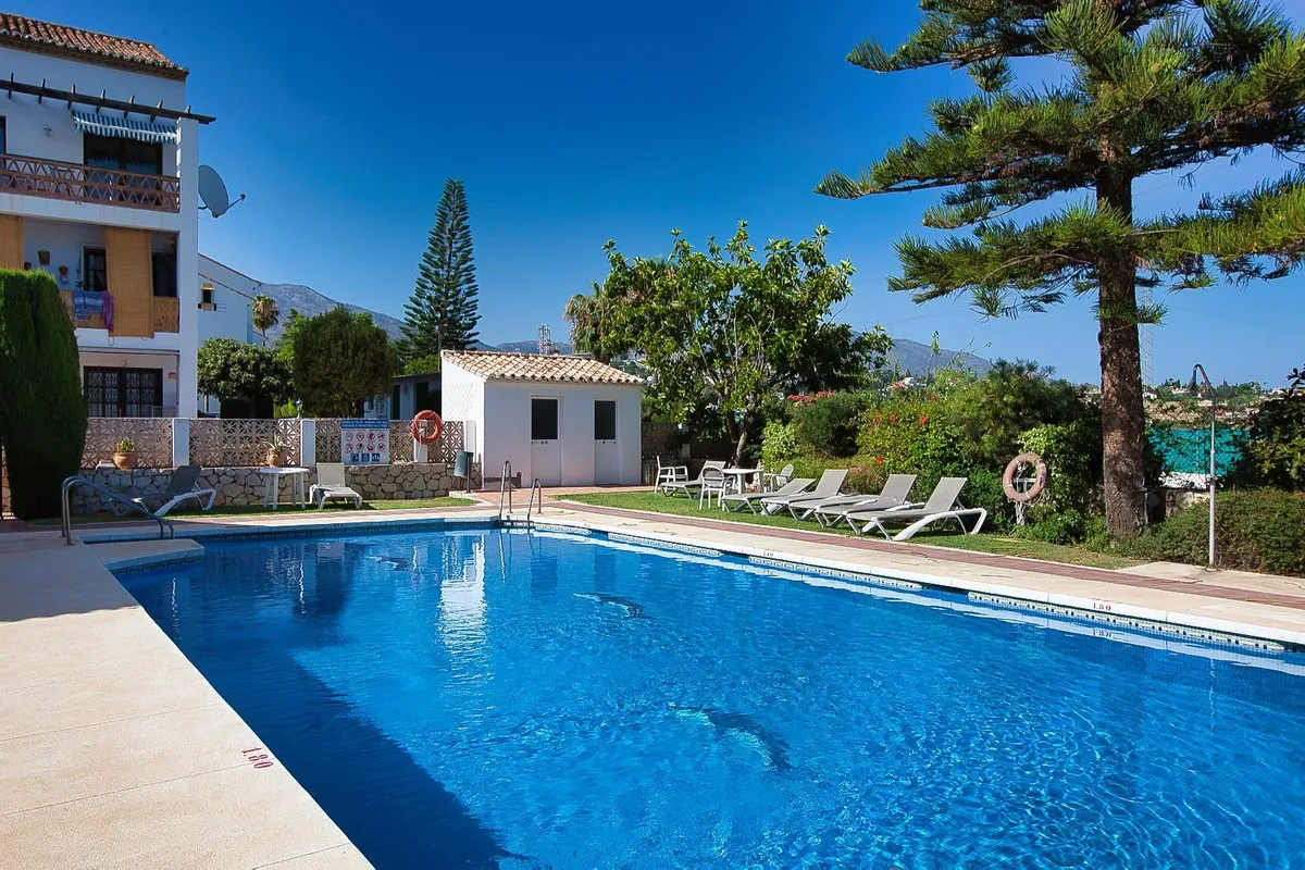 070e8292-6c30-4120-8a33-406f57c54475