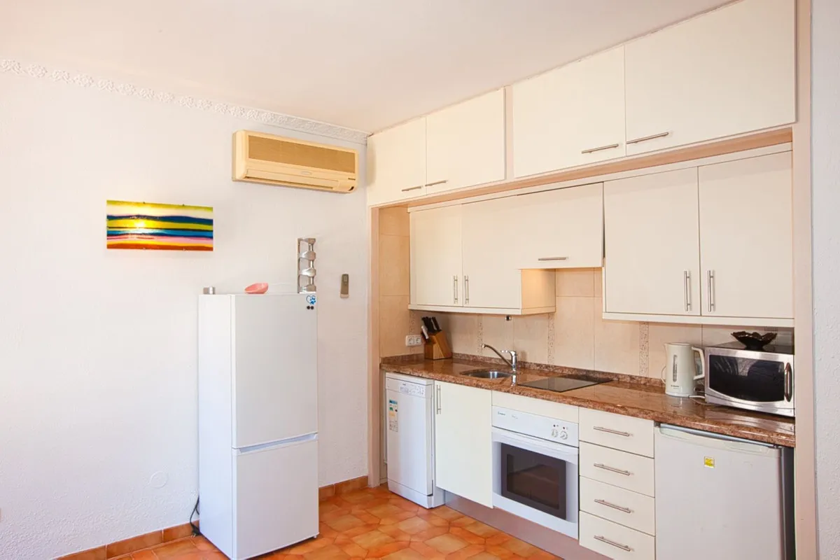 b81ecaf1-cdd7-49d5-8d77-3738102816cb