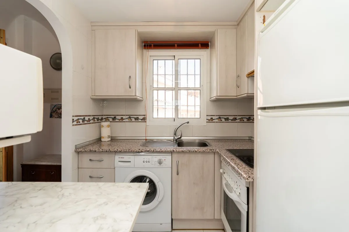 11c7c4b0-bd4c-4f3d-83c1-f262588a95e1