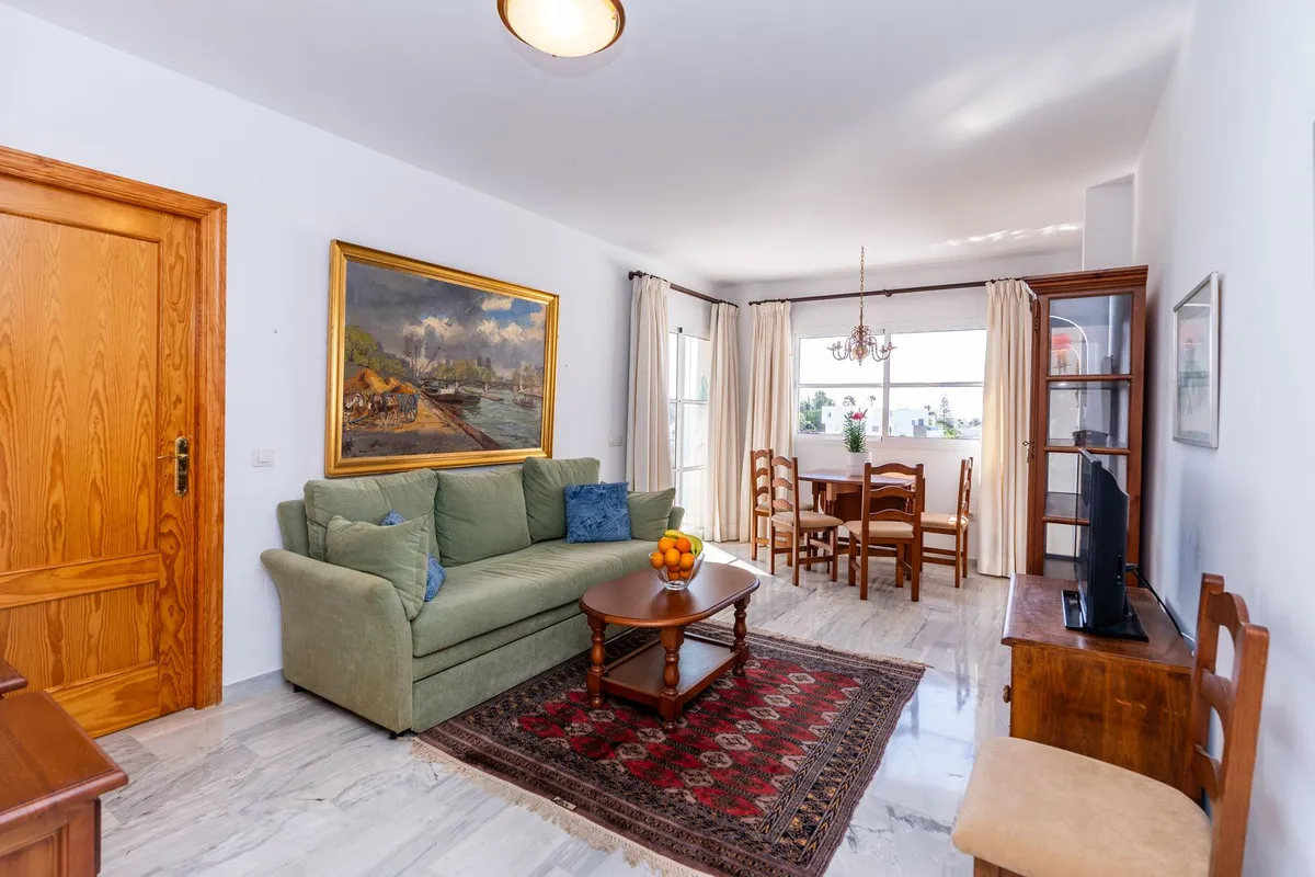 9813ea84-330a-445b-8d90-3b7d5d0829fc