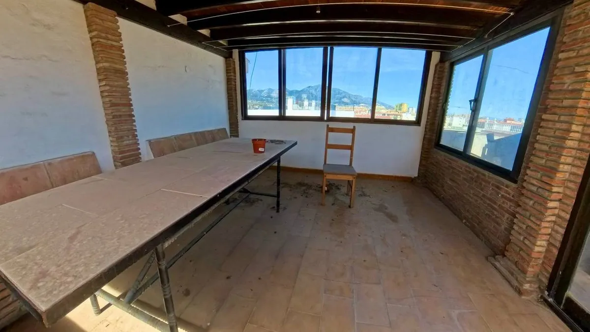 385d0d8b-cd5b-4614-a1be-bc5c2a347a21