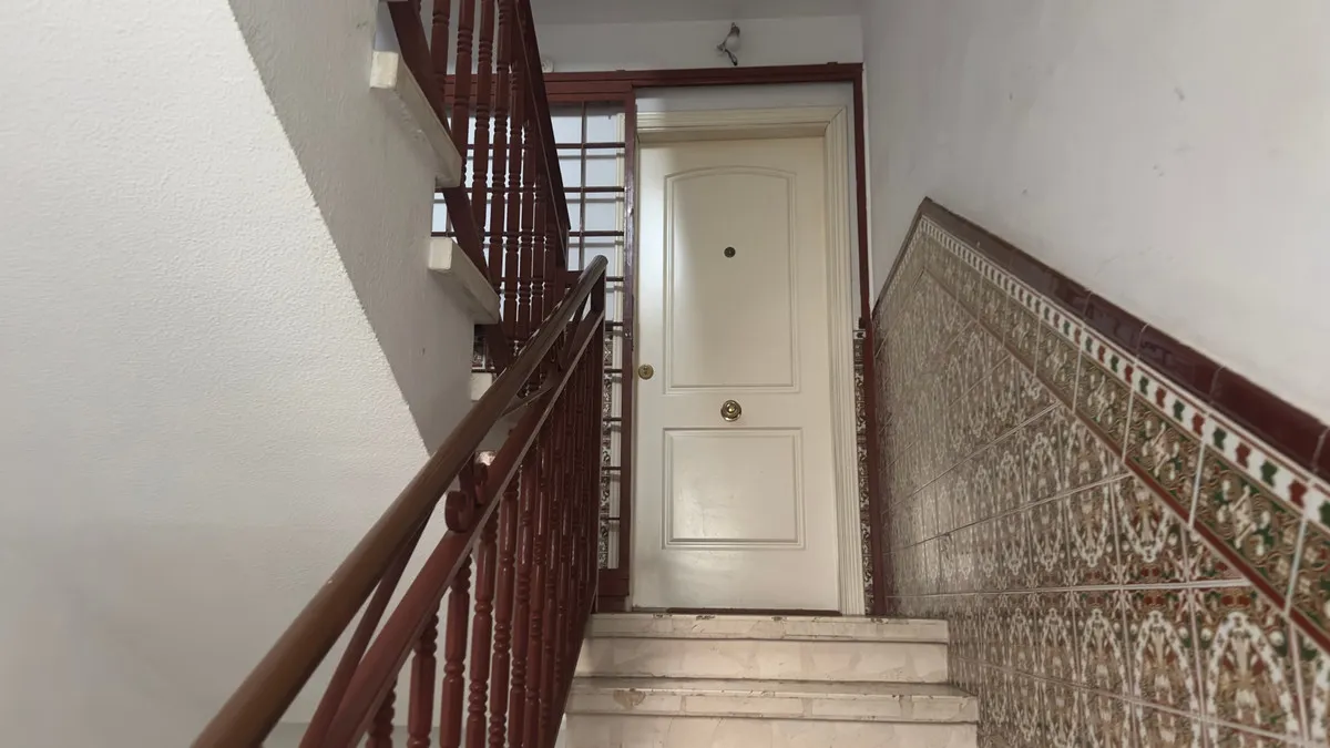 b8a4aaaf-1421-494a-95eb-50c5f2a1e39d