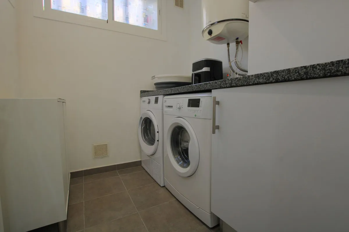 e1f9bc56-b603-433f-9a91-4fc41ec2e60c