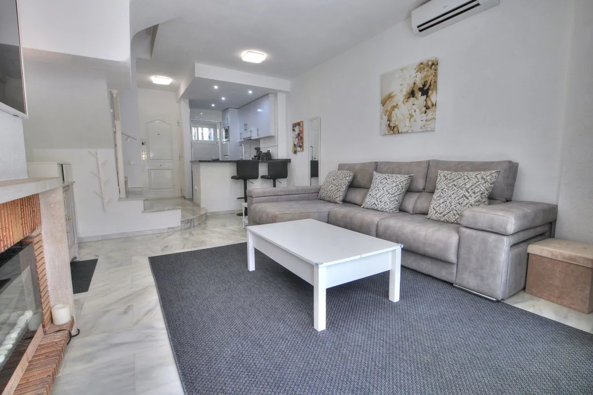 f8d062cb-5a2c-4c70-8c82-49f00c404af3