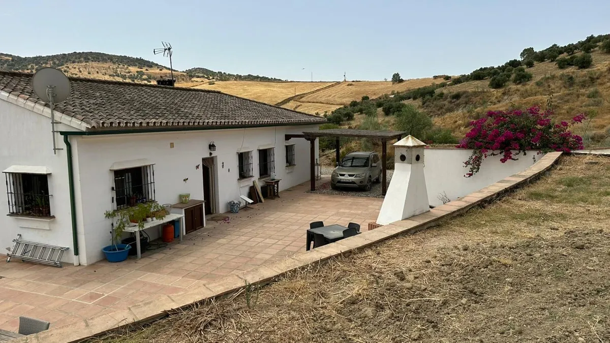 03a88010-5500-436f-b997-de6a9167a14a