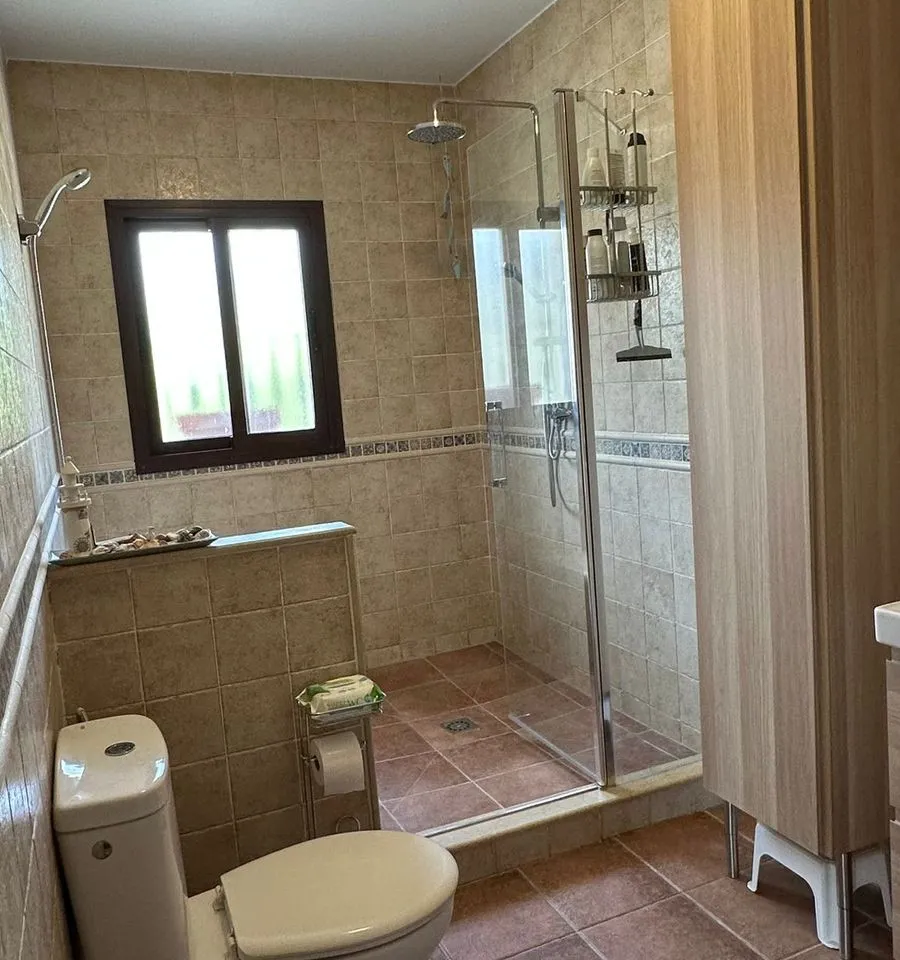 f0b46b90-d700-4898-b104-f8c3a459d6cd