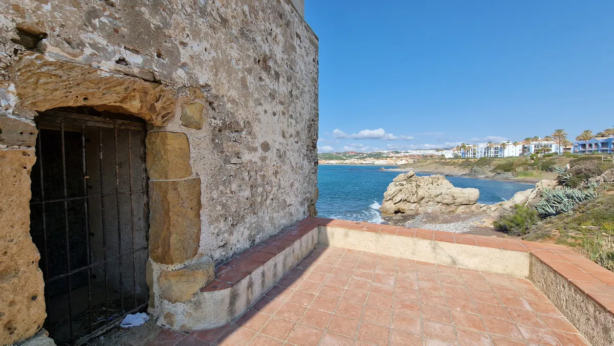 c9852ae4-b603-4fd0-b3d9-e541002e74c1