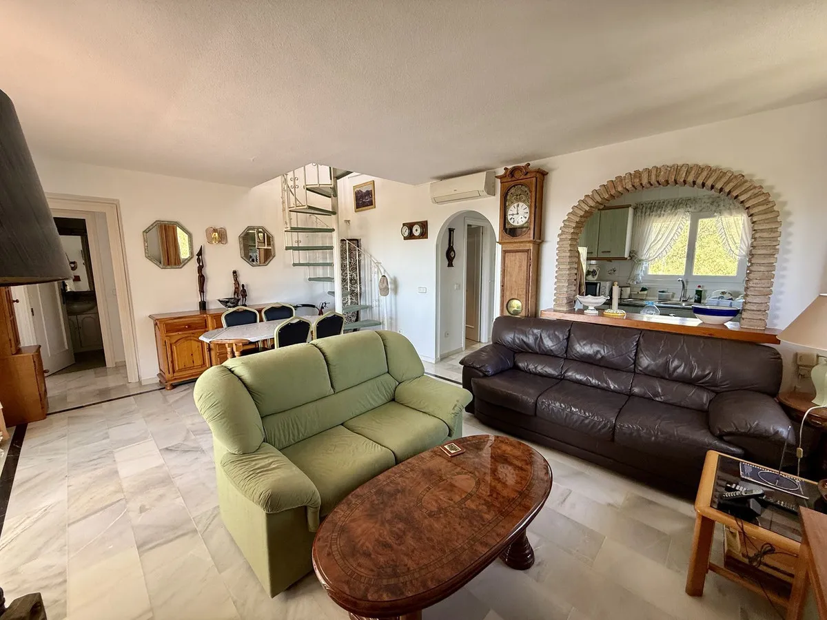 e03e0c55-79d8-434a-803b-dc39d396c24d