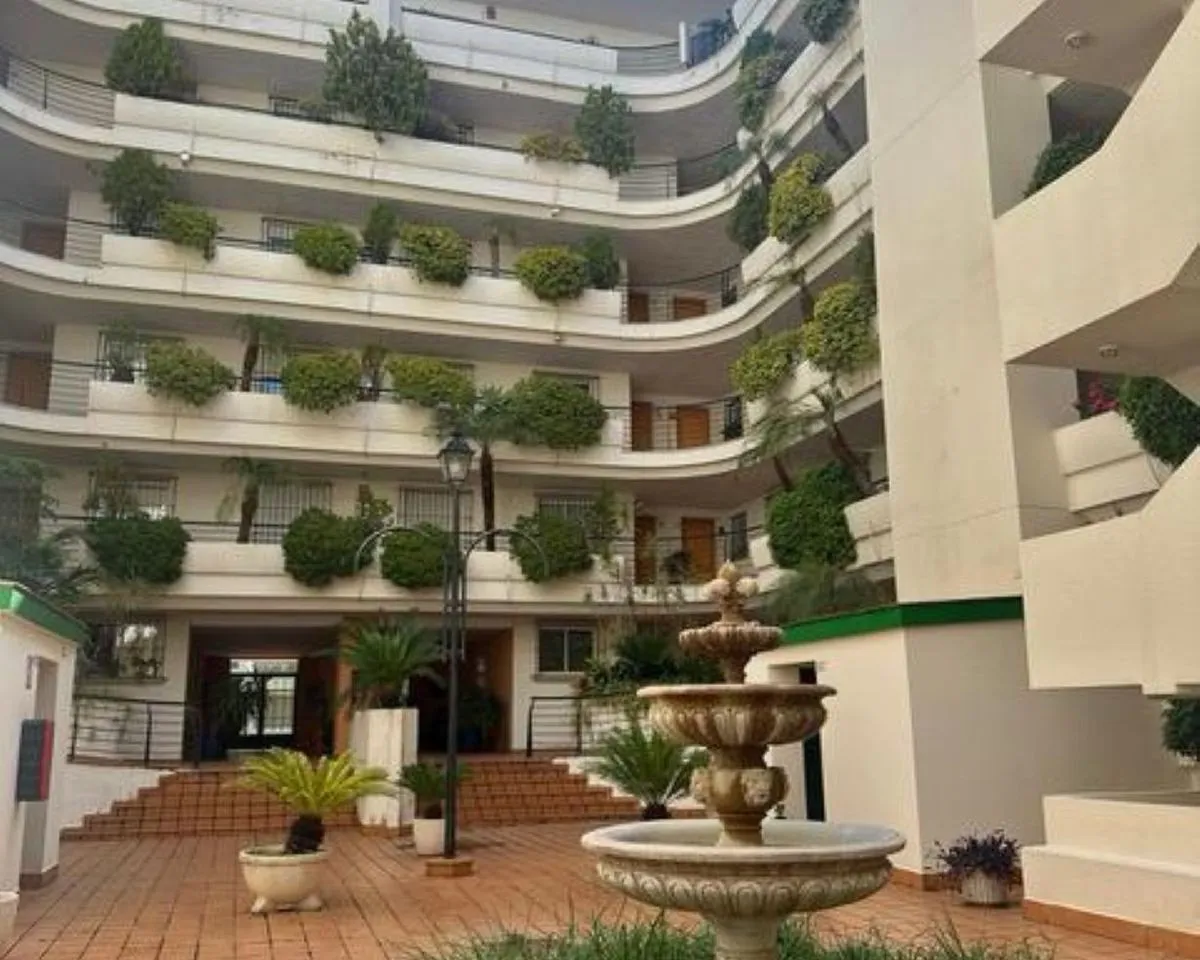 d5df8c9c-d1a7-47e6-82cd-992af9b8c7af