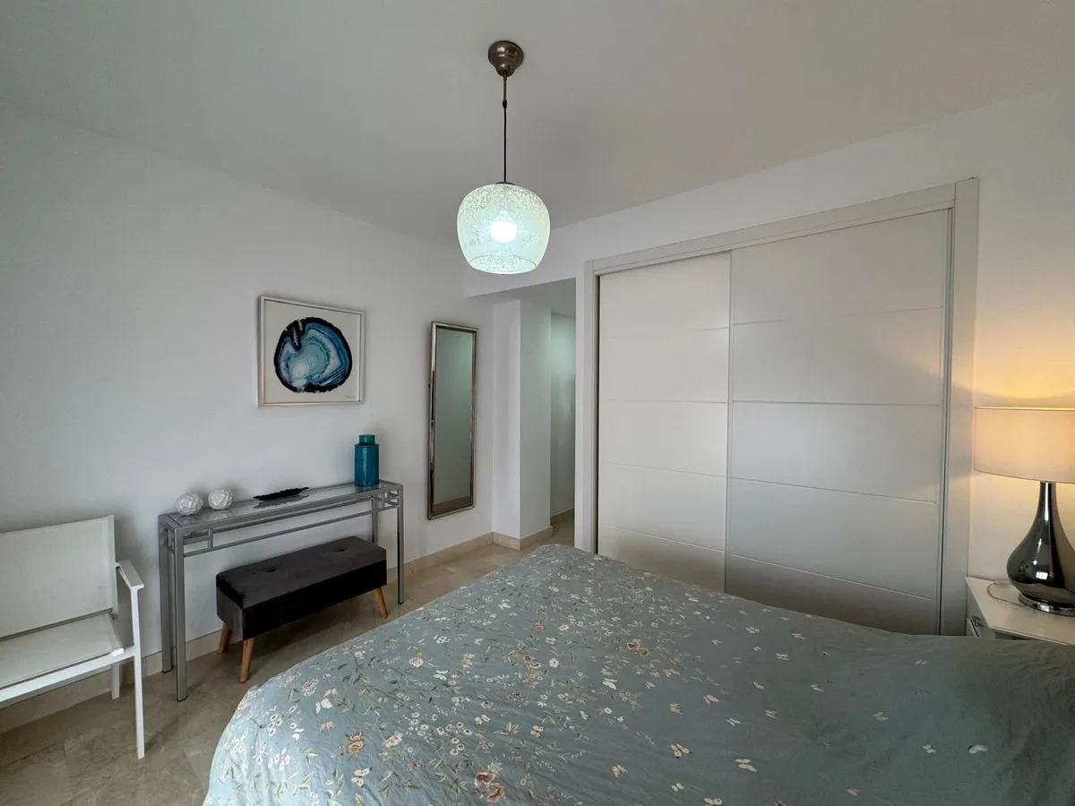 a049636c-cf14-4982-9afe-b8ae51f93ebf