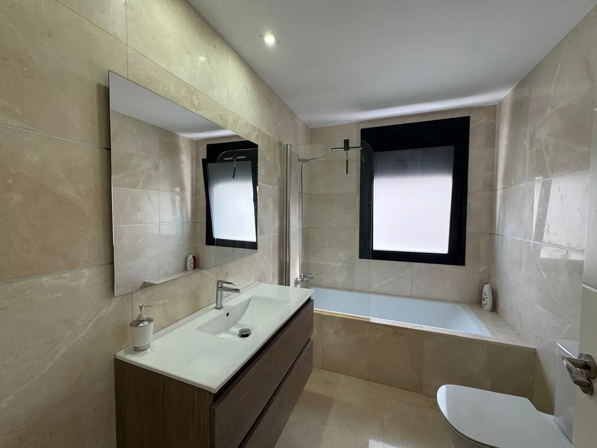 fc0378bf-b3e3-484c-89c4-8cc18fa0b37d