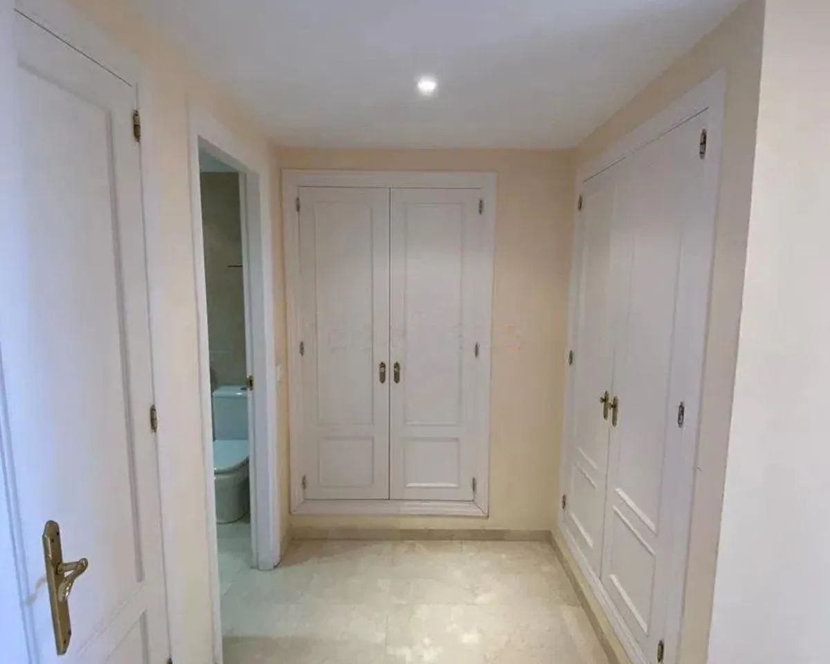 1a8279d6-e601-46ca-b3cf-4efa42d42a31