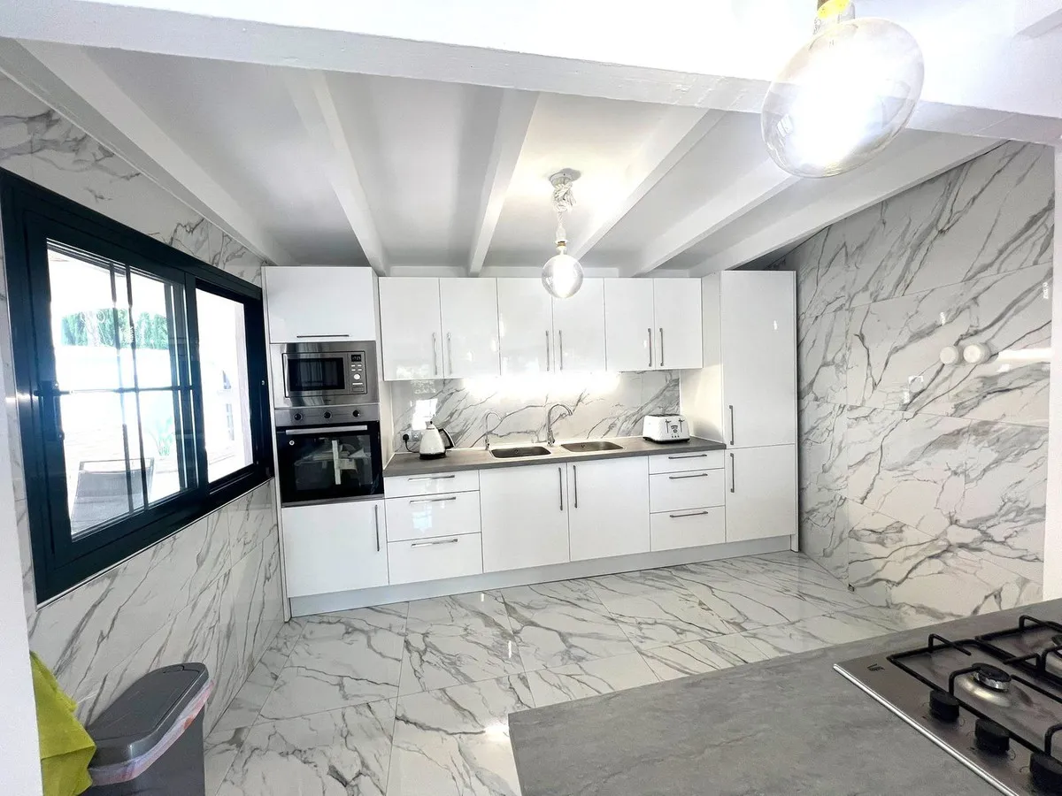 dbce2ab9-9c48-4414-a744-3e80b3fbd5a4