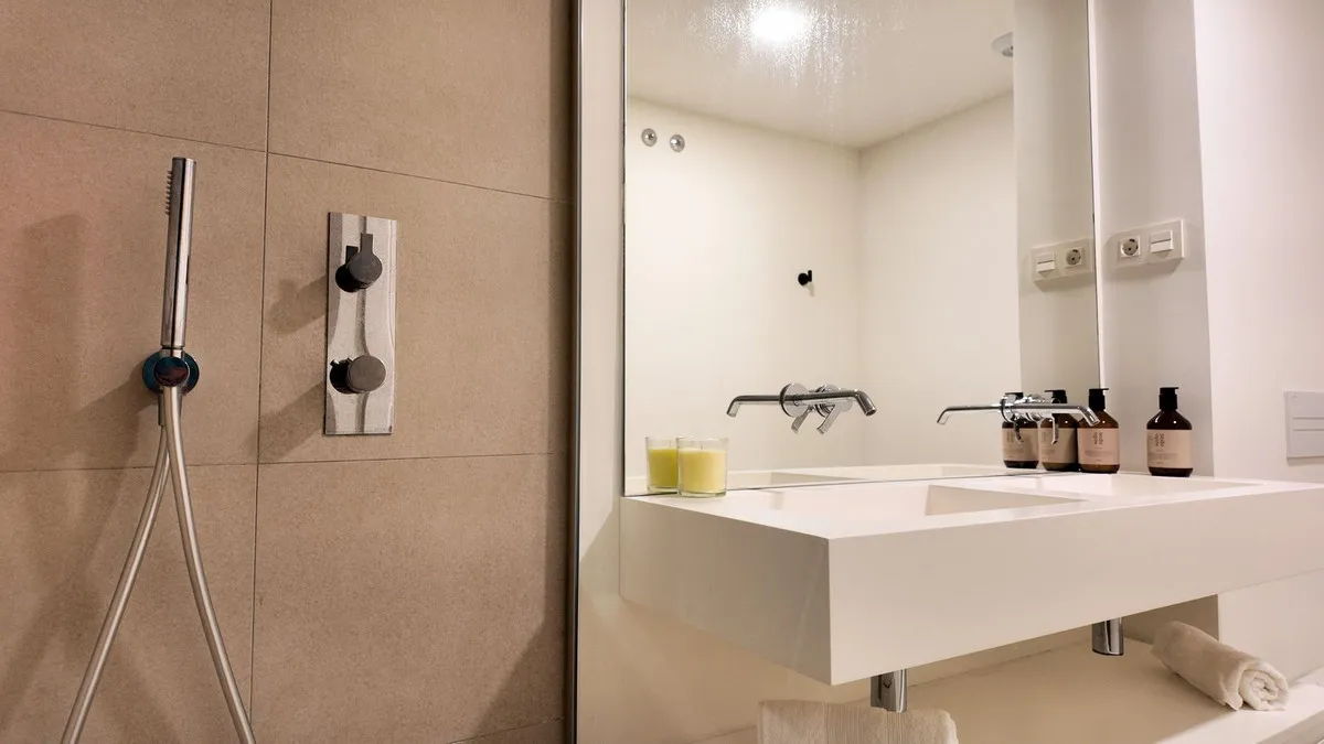 3552b247-592e-4f2b-b6ad-c7c8c32bc900