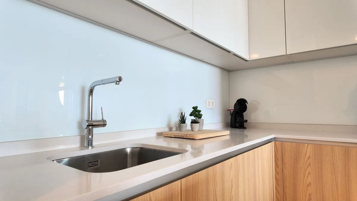 5fe8ed14-cec6-4ec4-bf43-12d720ed67e5