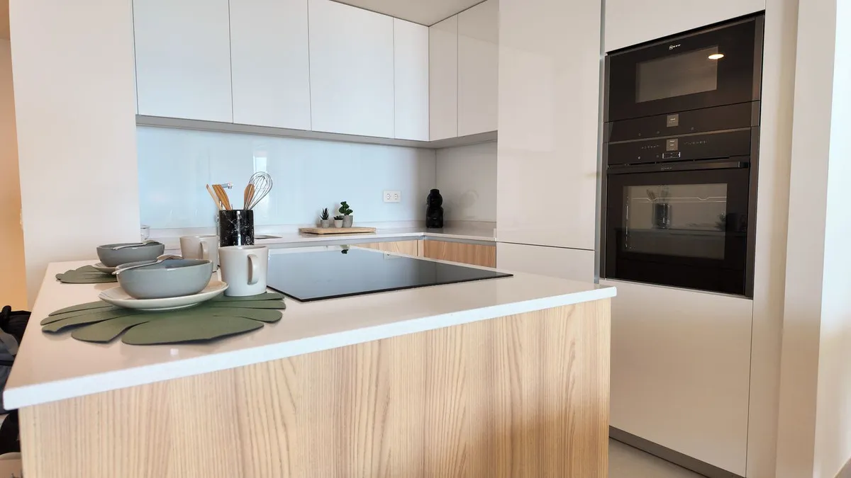 a483e2fa-4394-49ac-8bb0-b6fa10811196