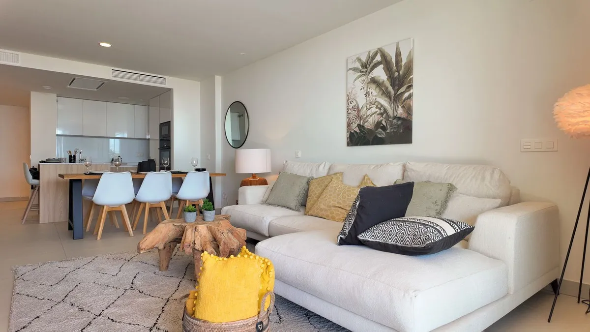 e446dde3-586b-40dd-91ae-e40ca041634e