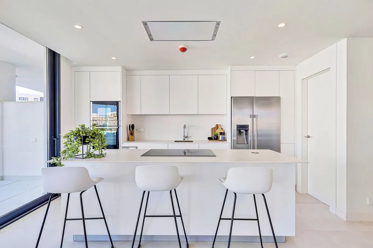 703b959e-2931-4132-b7c7-1f1204fe4b17