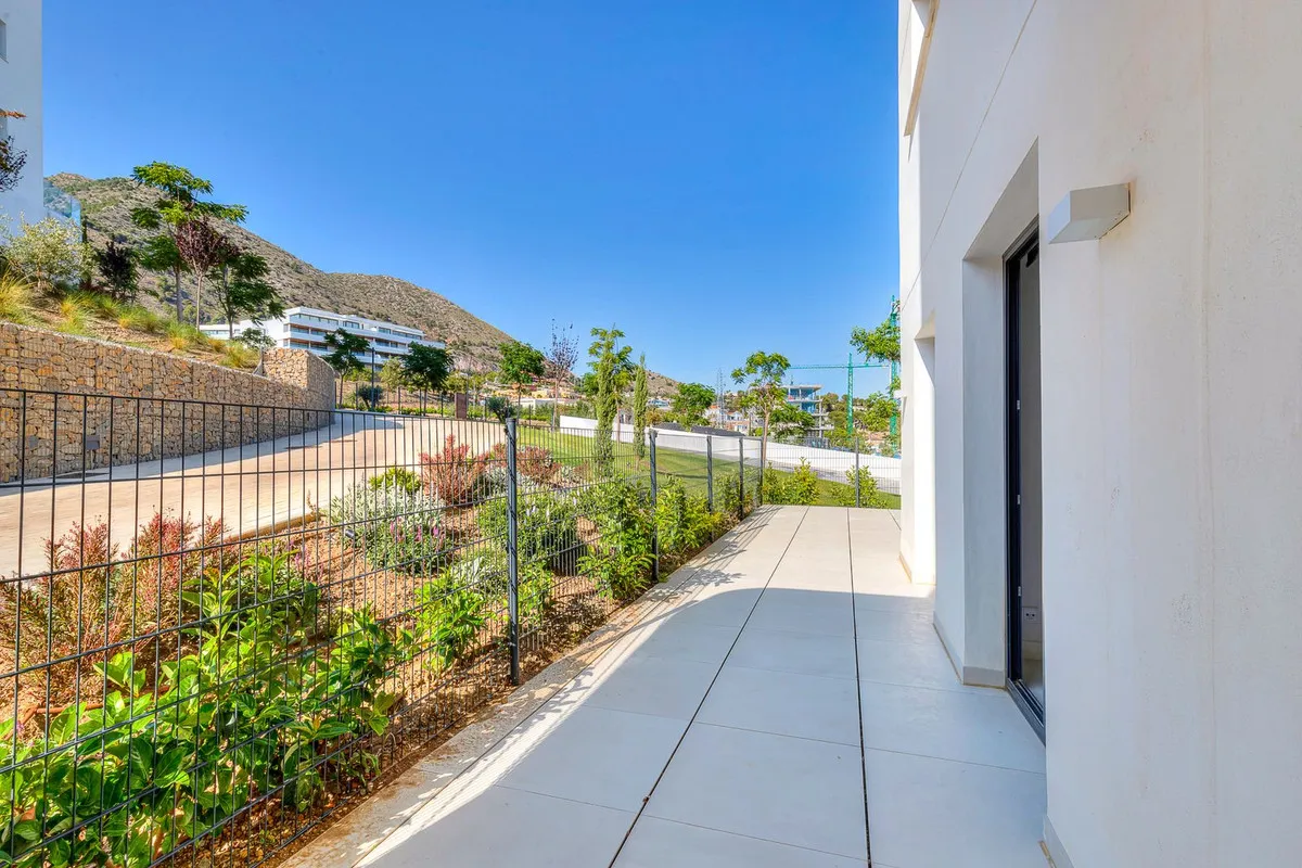 e494f691-c4e5-4c52-820c-7bcf175b9608