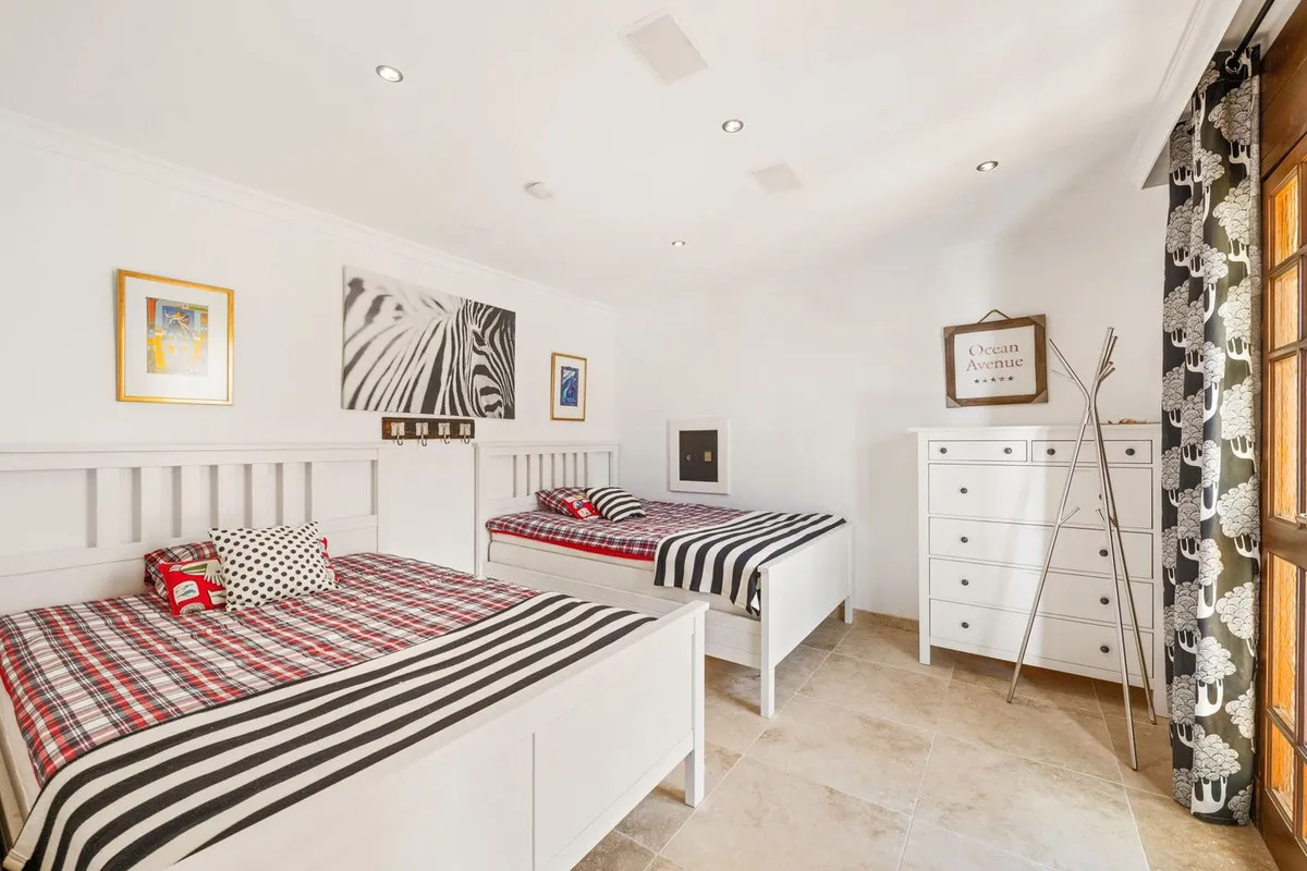 944b95ed-6dfc-4819-85a4-693bbada6ac5