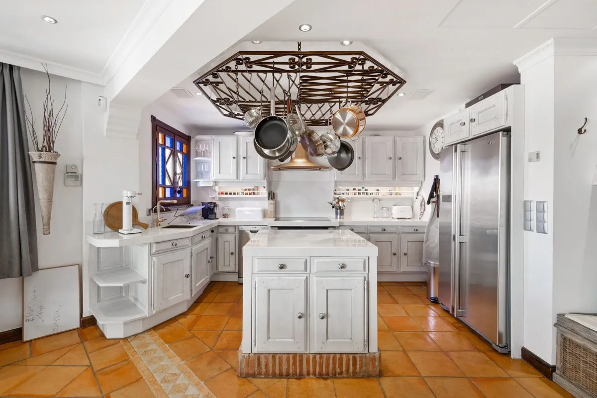 c988a7a8-5605-4593-b420-7a6c675e8fcd