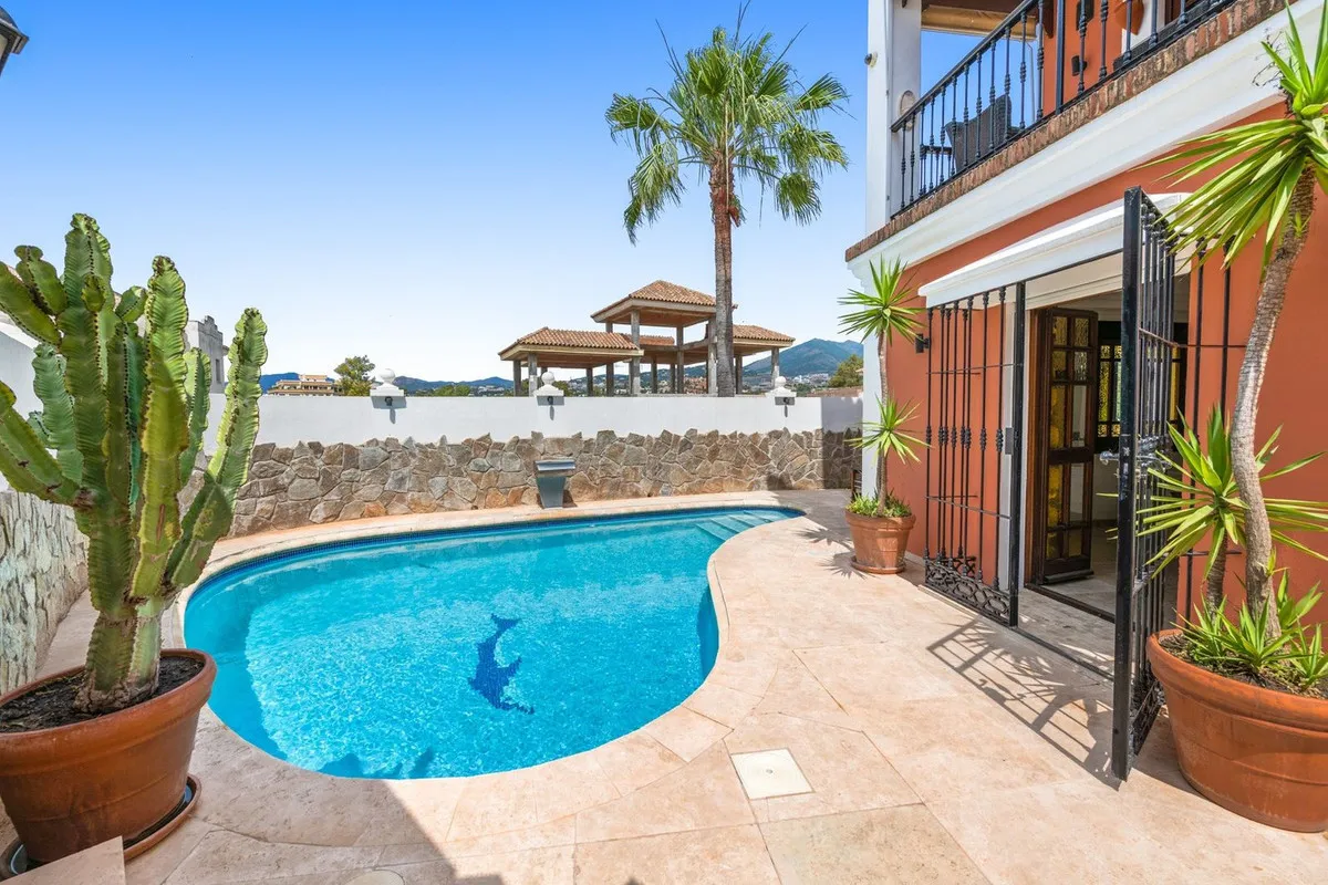 f286e260-b861-4d95-85e7-863c51bcb589