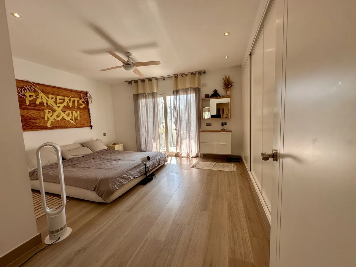 c83076d8-d4dc-4fee-b29c-3e3be91d70fb