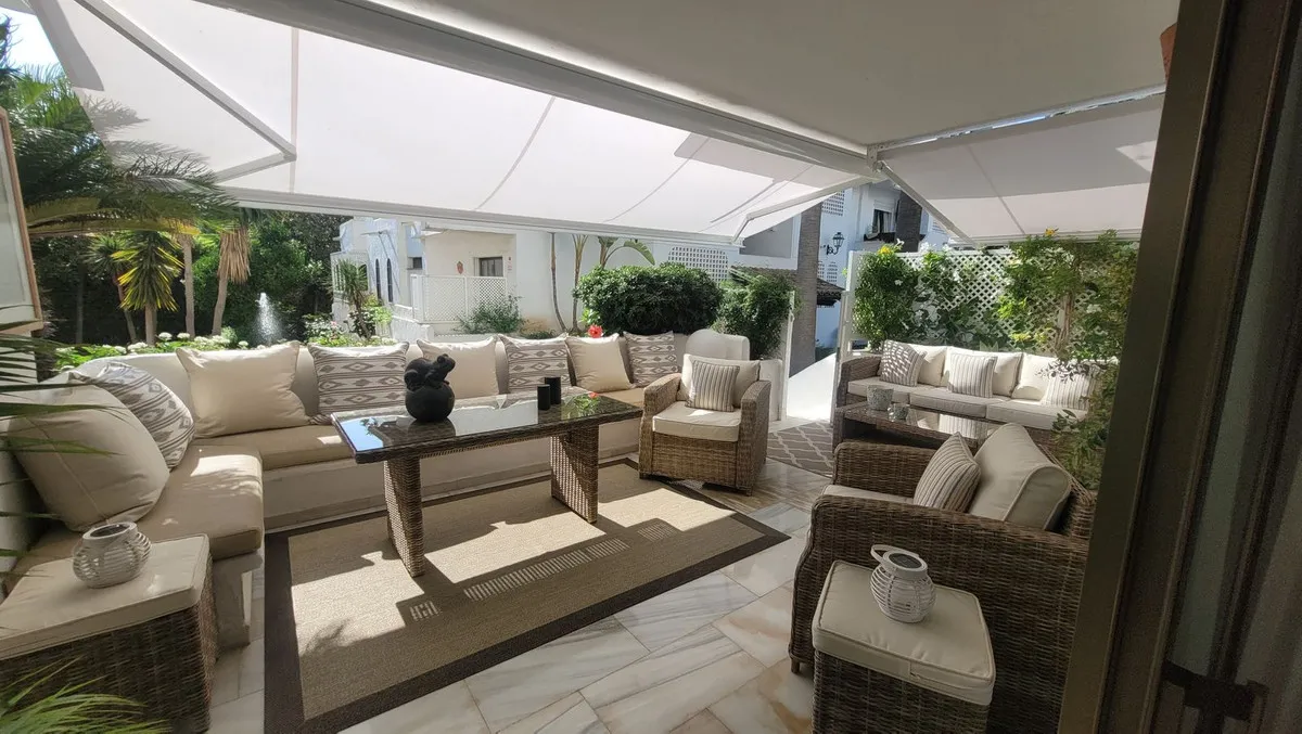 b6ed9a82-684c-443e-9cc7-7724c7441d18