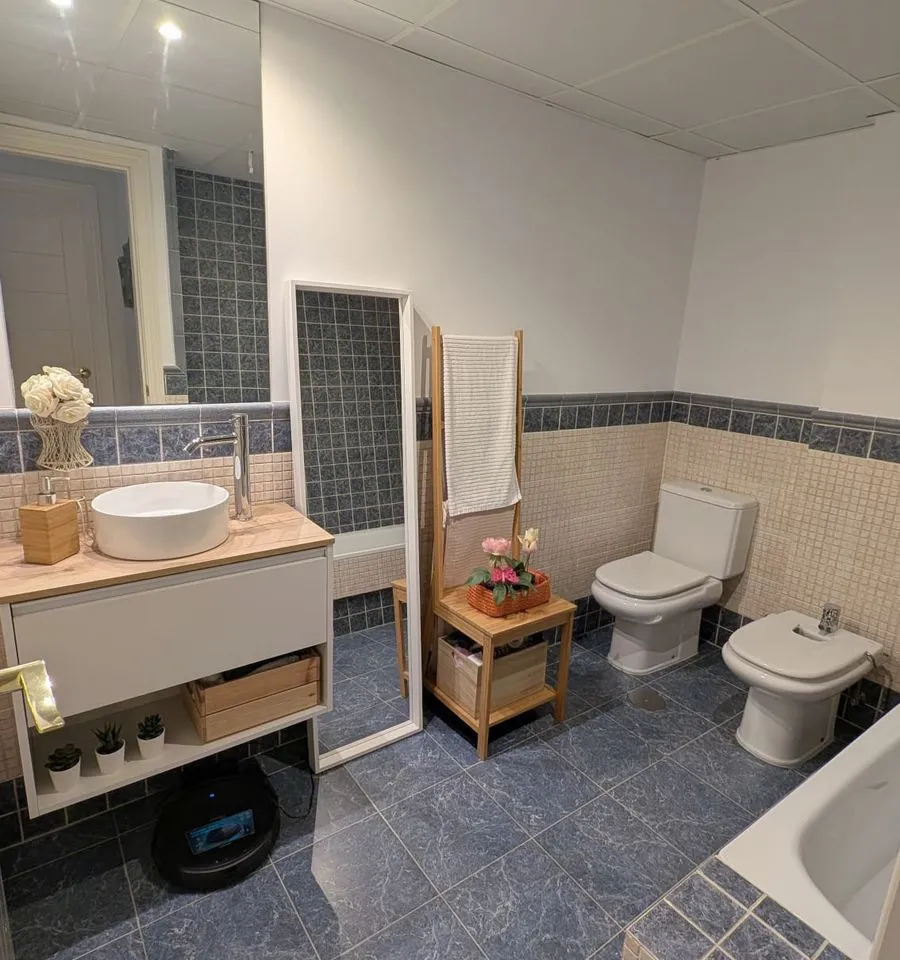 13773bb0-c34f-45bc-b38d-db1706ea8f4d