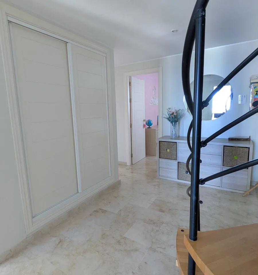 ef549330-9357-46bf-8ce9-e9fd380cfdc8