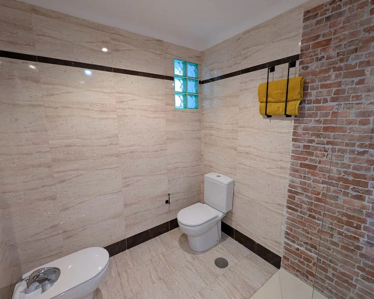 f811bdff-a0de-40e5-a663-5beeb7a935ff