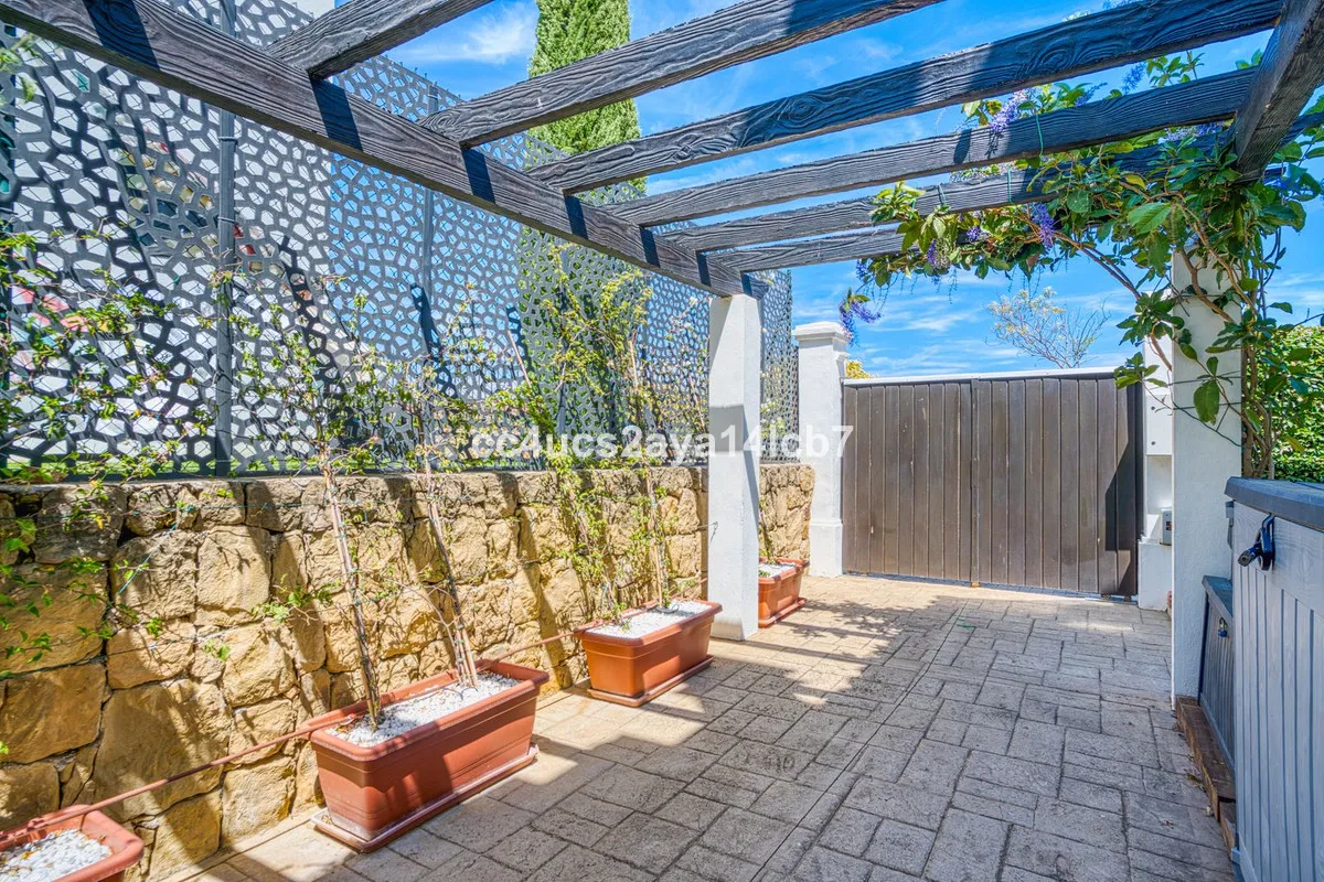 a75c4aa0-b2bb-4d20-8994-e3395e8b1ea0