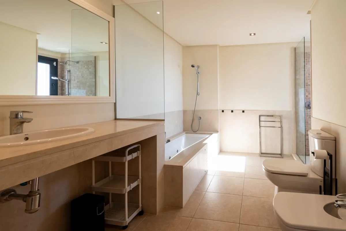 21438d79-0000-462d-a32a-3f4fde9e3ec6