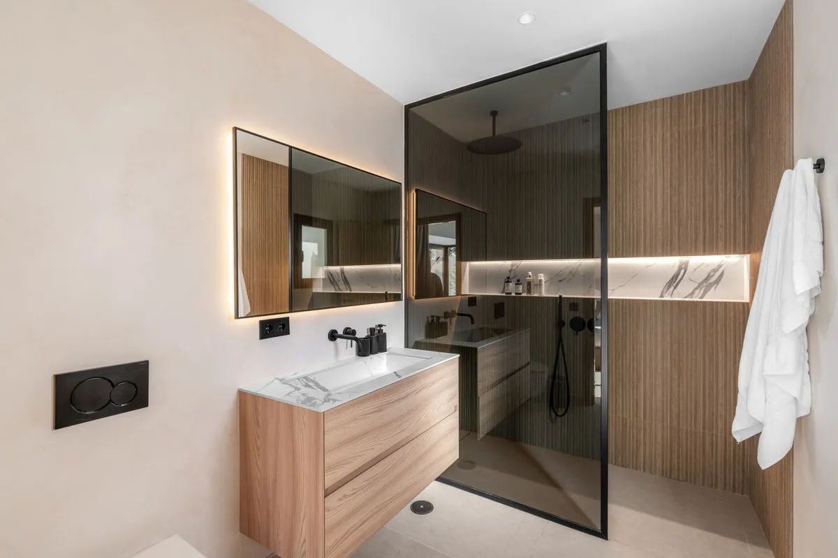 223484e3-ad6a-4209-90f0-5712cb58023f