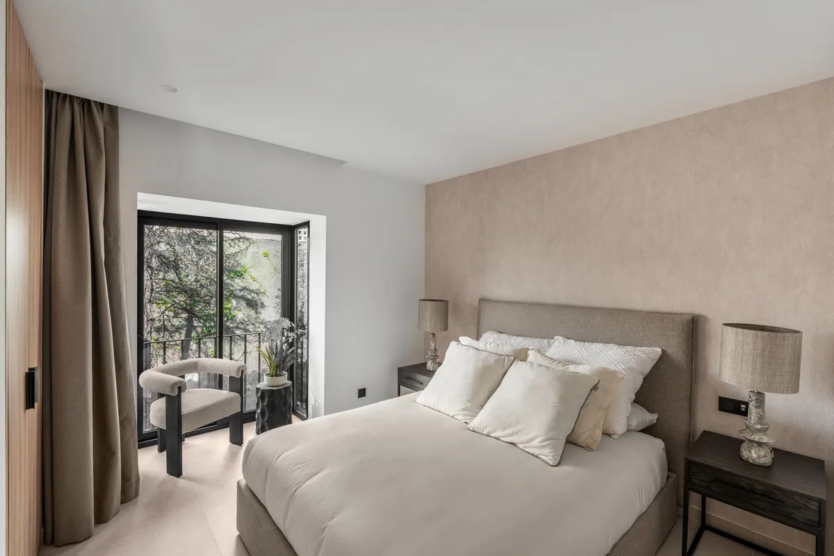 a6090ac9-8fb3-41a7-9ce2-ebcabe51318f