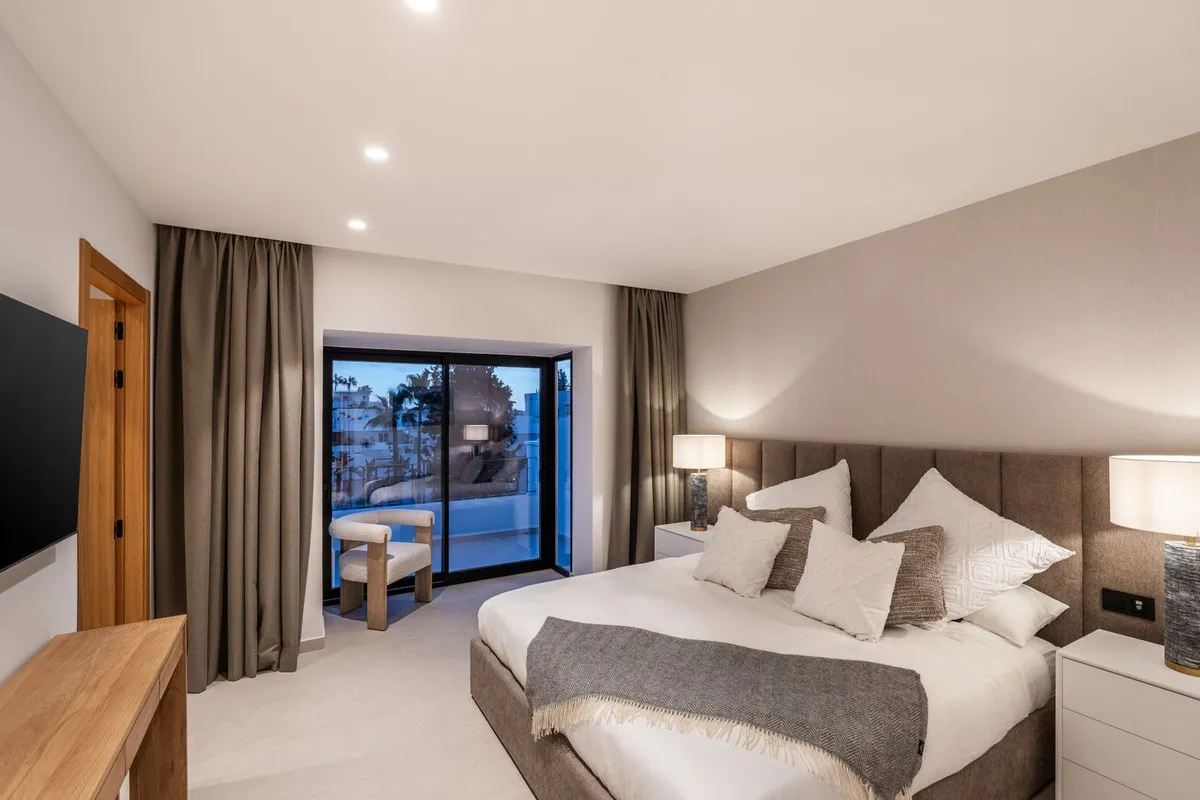 edcf8074-5953-4810-8ea7-b663e16c3219