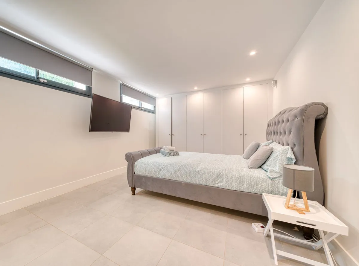 2bb2bba7-a0ad-49e5-bd5a-e55284ab2e3c