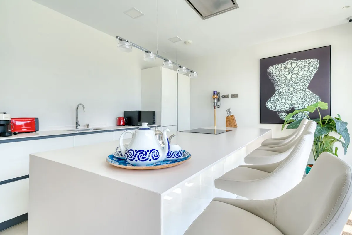 3a945bad-8da5-430d-9413-48e8b5f38863