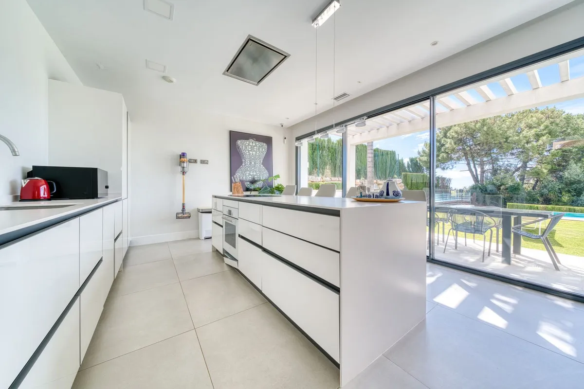 574da9f7-328c-4066-8cc9-232fbc33833c