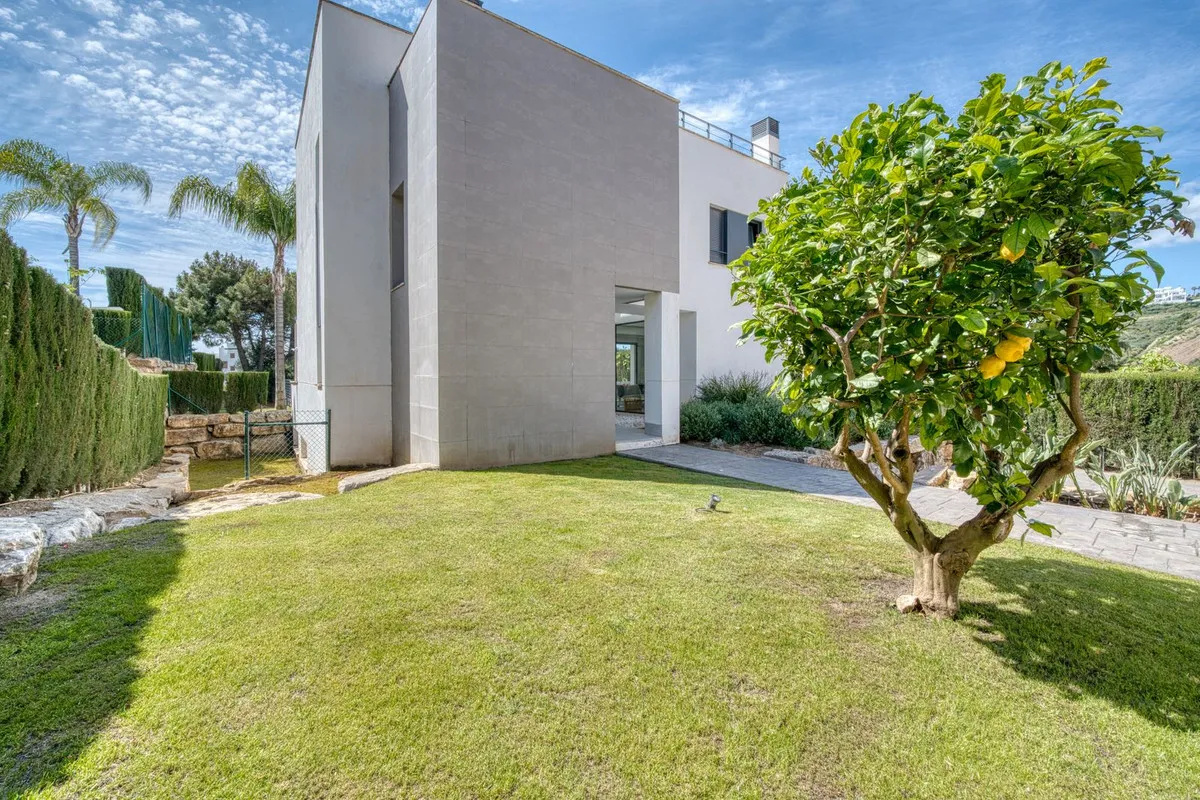 8a0d7099-ca44-4aa1-b62e-9590c10c19d0