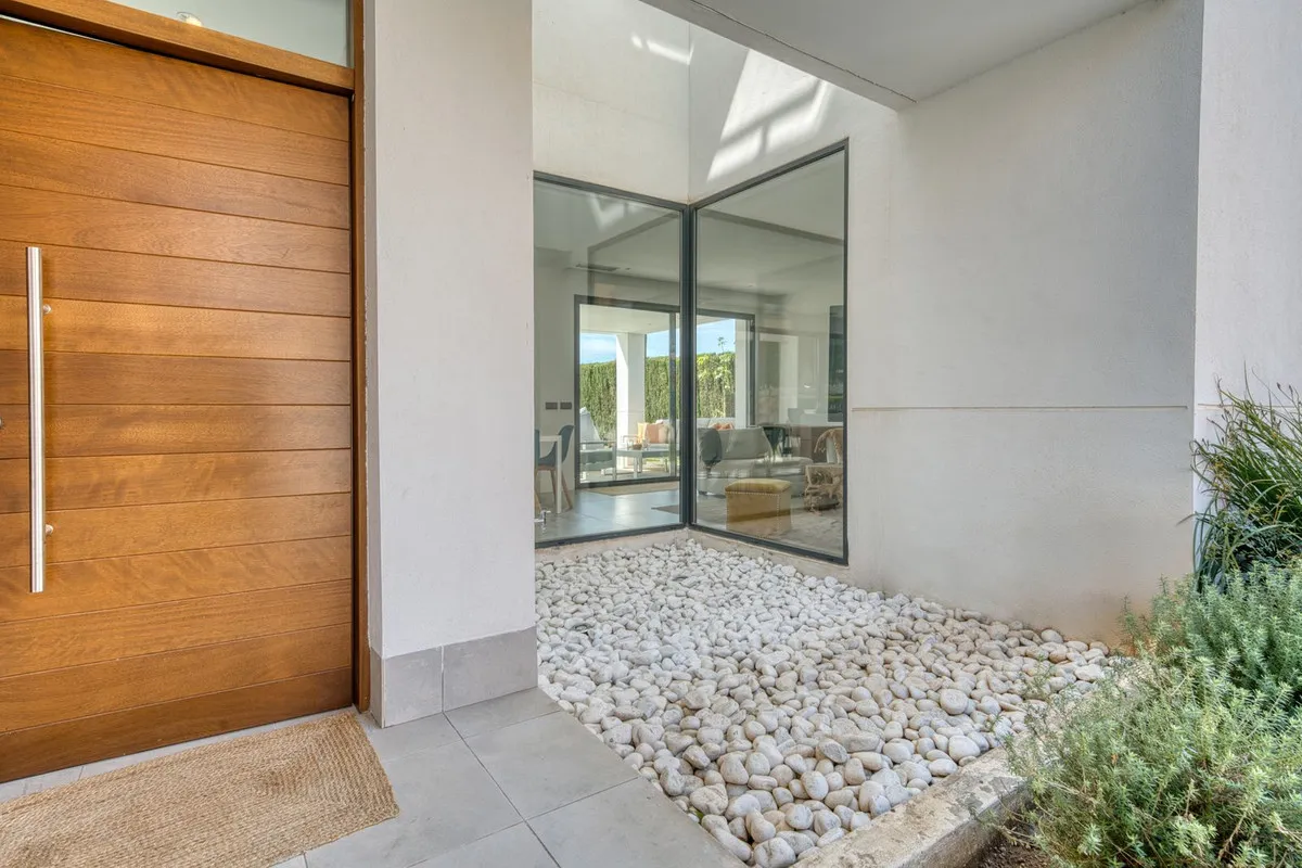 a41305d2-b358-46b4-8259-75ffd94621b4