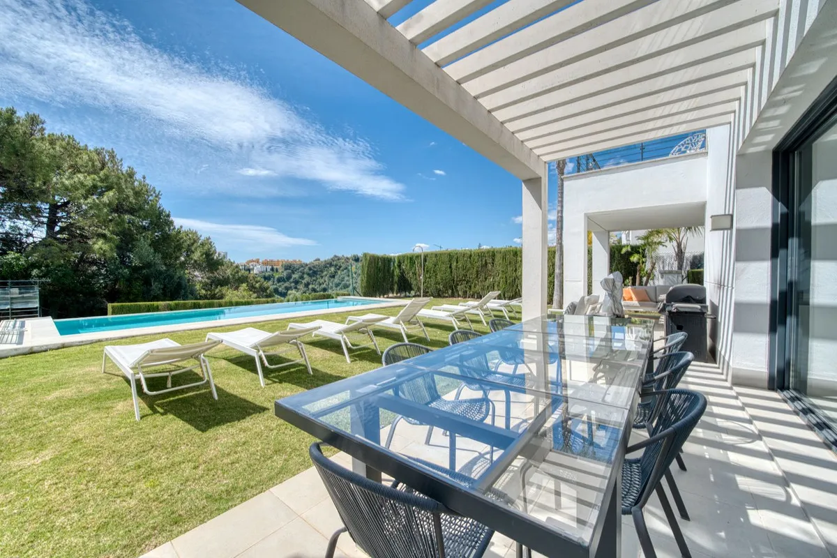 b7de7b86-c77b-4505-b743-1127d25a2f28