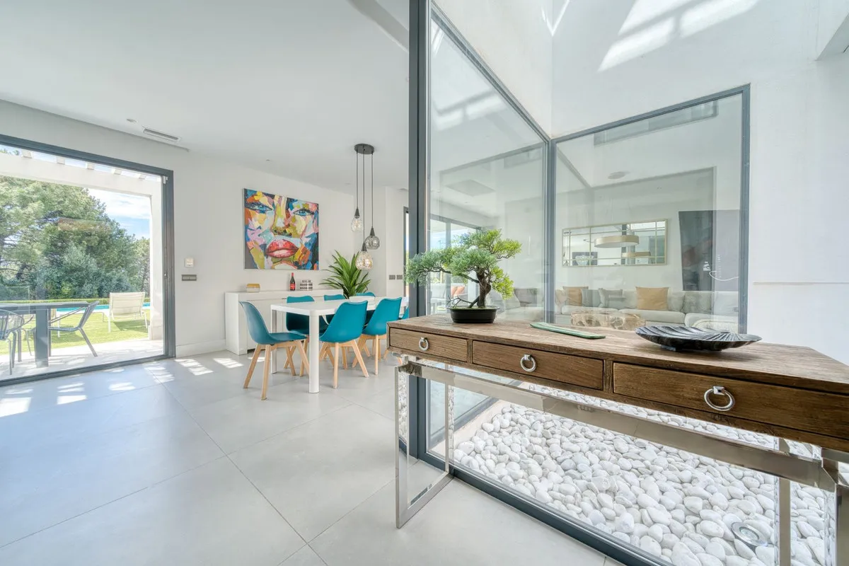 c6aa8963-6fa0-44b4-959d-078895d8dc5e