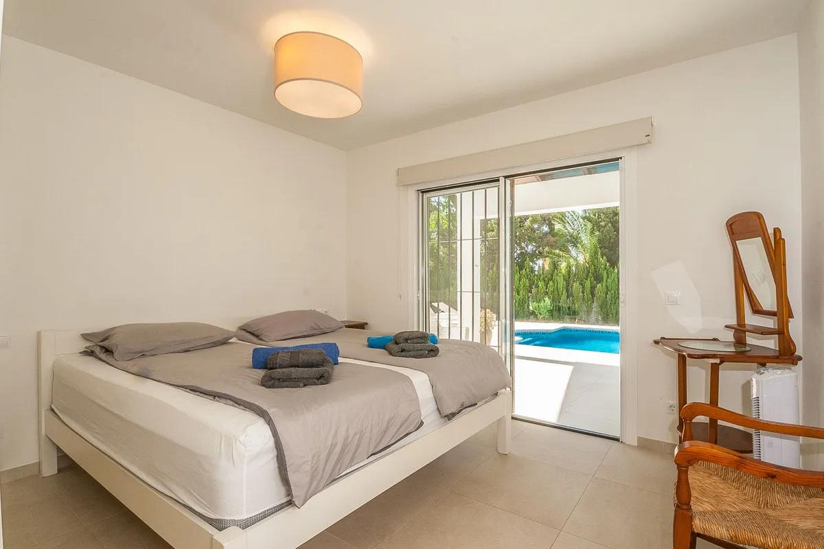 0aebc024-8566-45ad-bed0-ca9f5395b122