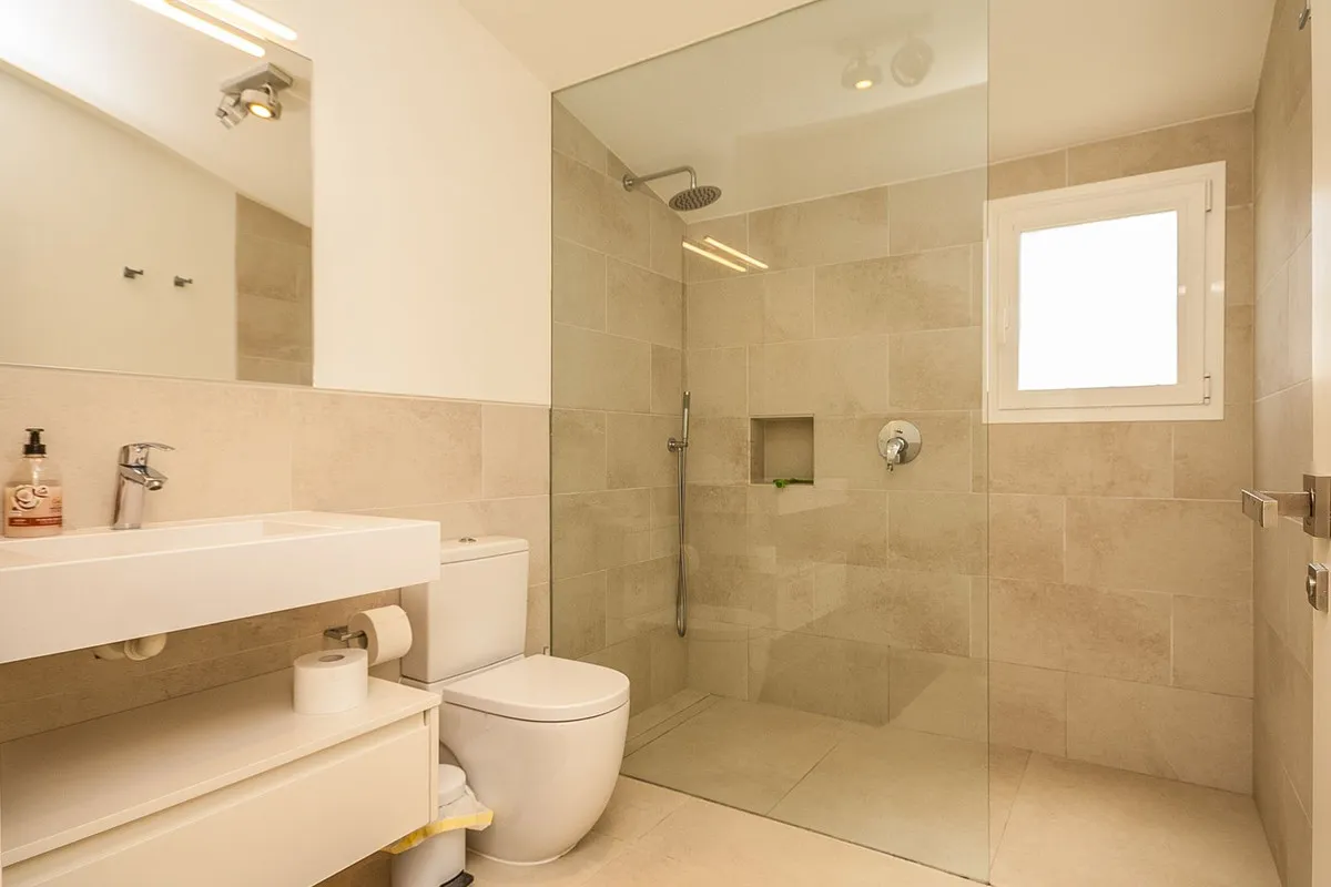 9cdd20b5-0eac-413d-b890-4aeaf04fd6e9