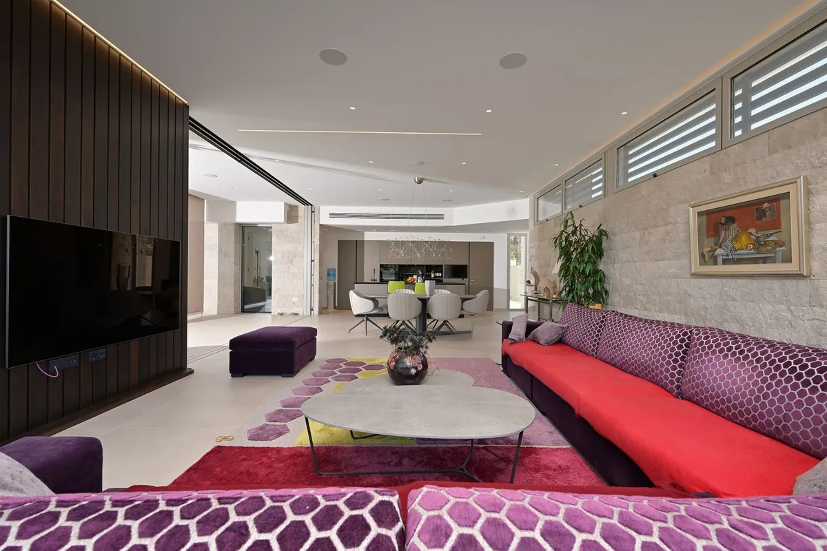 0275b88f-224f-4d52-ab1b-294b4166fd86